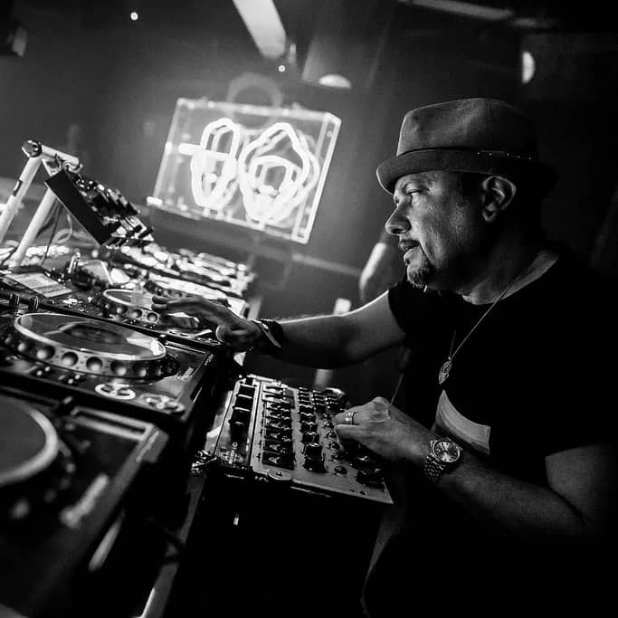 Louie Vega: The Master DJ Producer