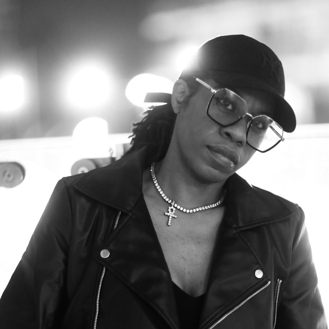 A visionary creative, DJ, and radio host. Founder and curator of Musique, Dark Out the Room, and Nubia. Co-curator of Drum City and artist on All Shades of the Drum Recordings. 
